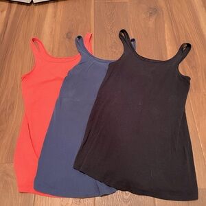 Old Navy Women’s Maternity Tank Tops, Size Small, Pack of 3